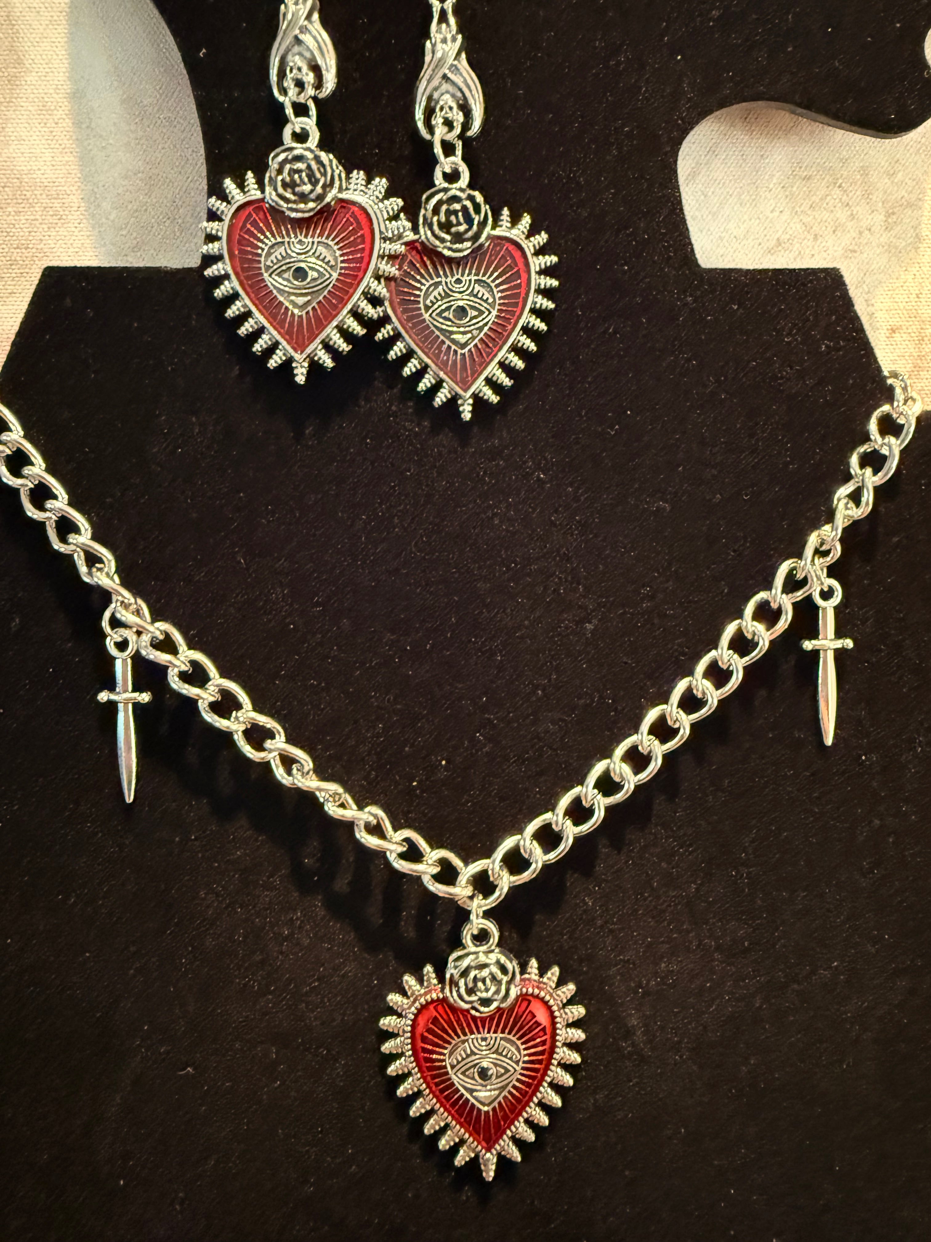 Retro Gothic Heart Jewelry Necklace, Fashion Pendant Necklace