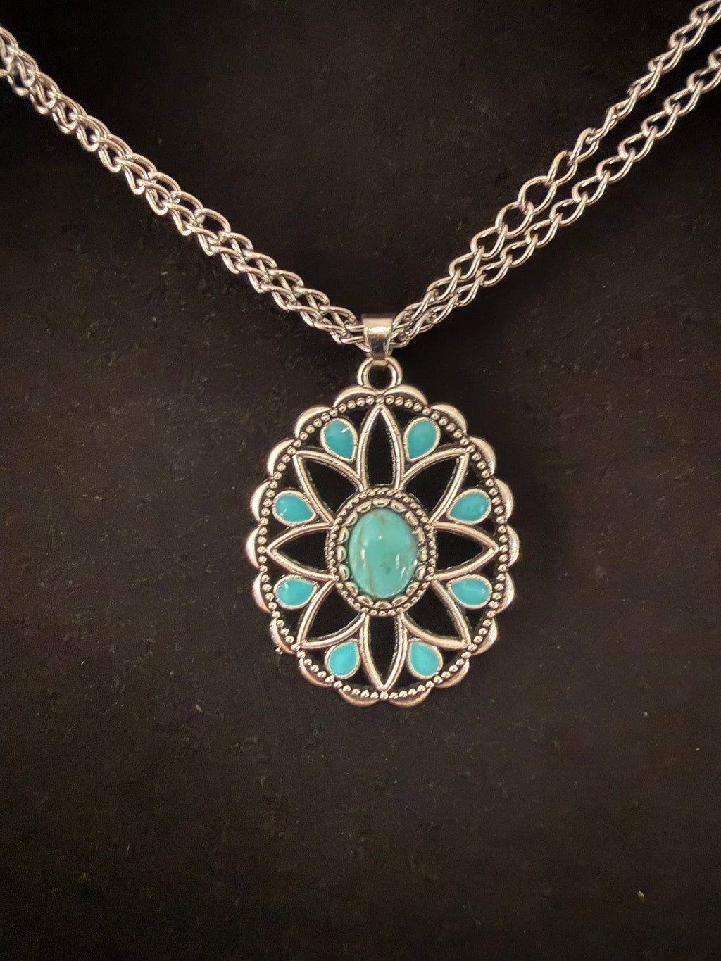 Vintage-Style Ethnic Jewelry for Women, Featuring Silvery Oval-Shaped Zinc Alloy Earrings And Necklace Adorned with Blue Oil Drop And Acrylic Accents
